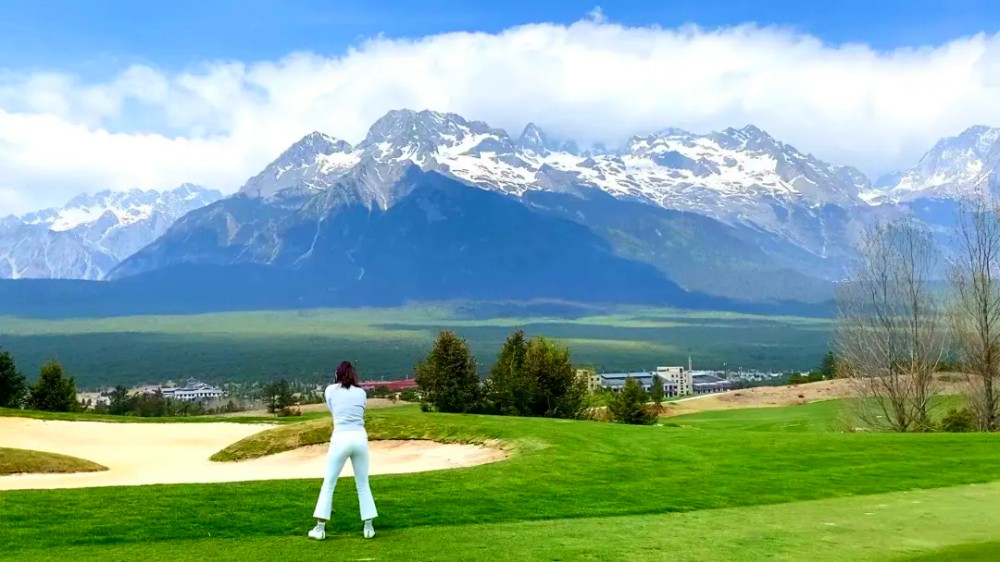 Lijiang Jade Dragon Snow Mountain Golf Club (10).jpg