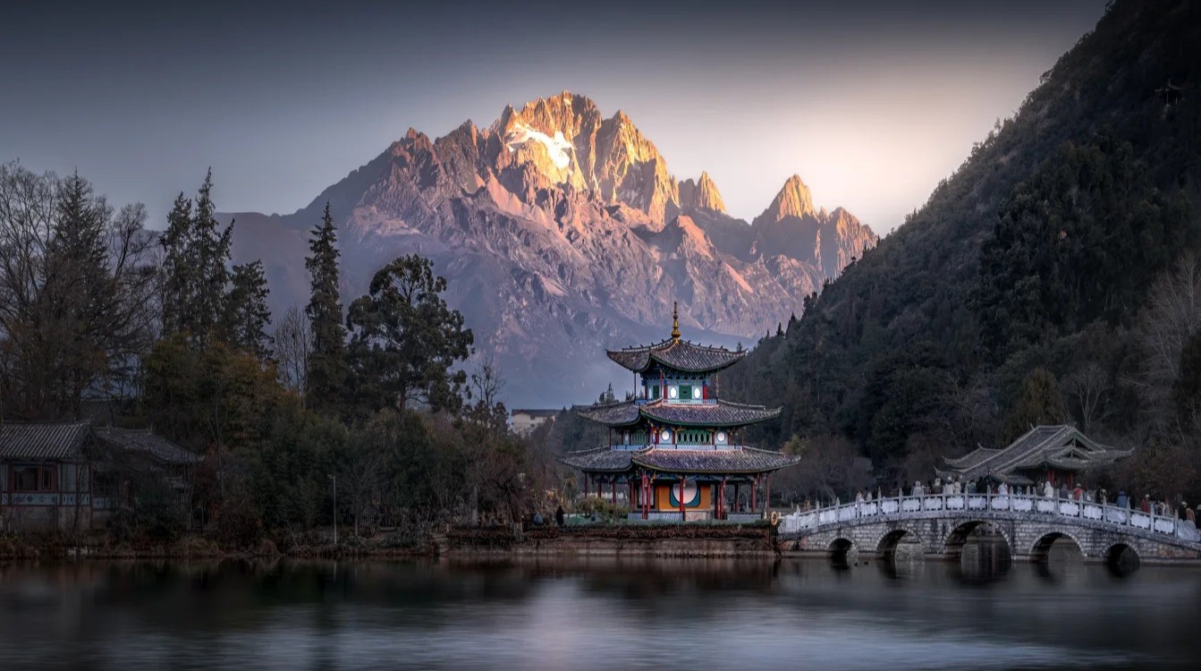 丽江黑龙潭.jpg