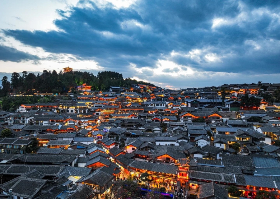 丽江古城 (1)_900X640.jpg